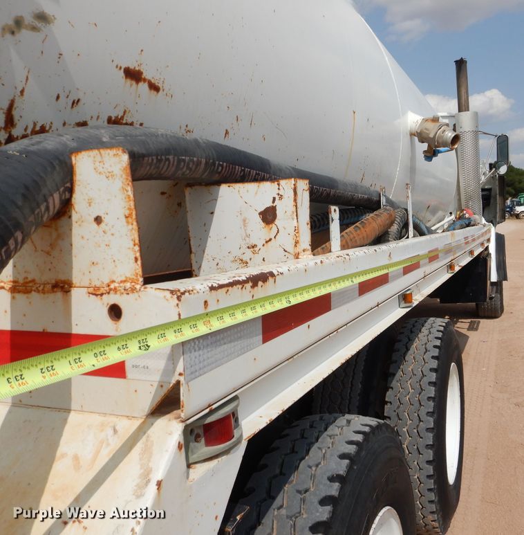 image for item DJ8765 1999 Sterling A-Line  tank truck