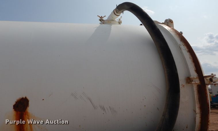 image for item DJ8765 1999 Sterling A-Line  tank truck