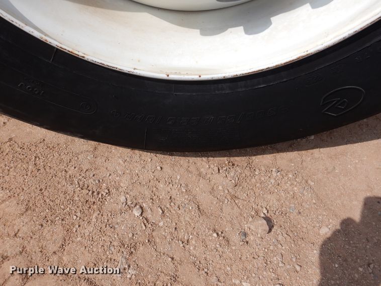 image for item DJ8765 1999 Sterling A-Line  tank truck