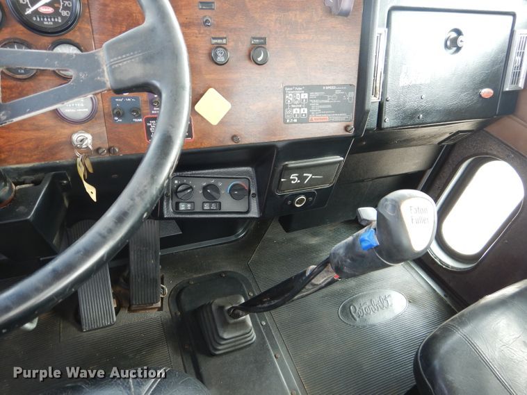 image for item DJ8766 1997 Peterbilt 357  flatbed truck