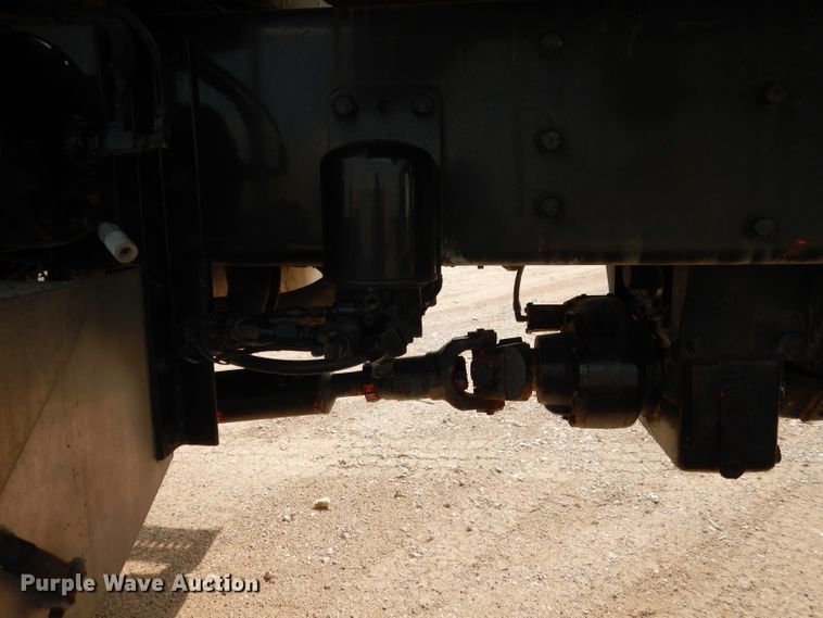 image for item DJ8766 1997 Peterbilt 357  flatbed truck