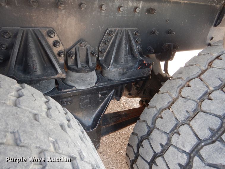 image for item DJ8766 1997 Peterbilt 357  flatbed truck