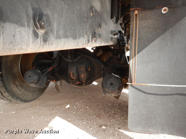 image for item DJ8766 1997 Peterbilt 357  flatbed truck