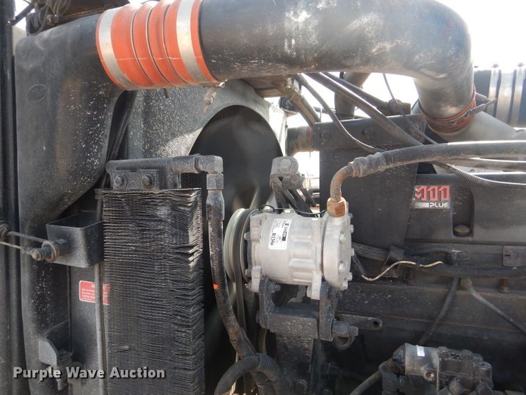 image for item DJ8766 1997 Peterbilt 357  flatbed truck