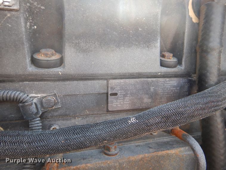 image for item DJ8766 1997 Peterbilt 357  flatbed truck