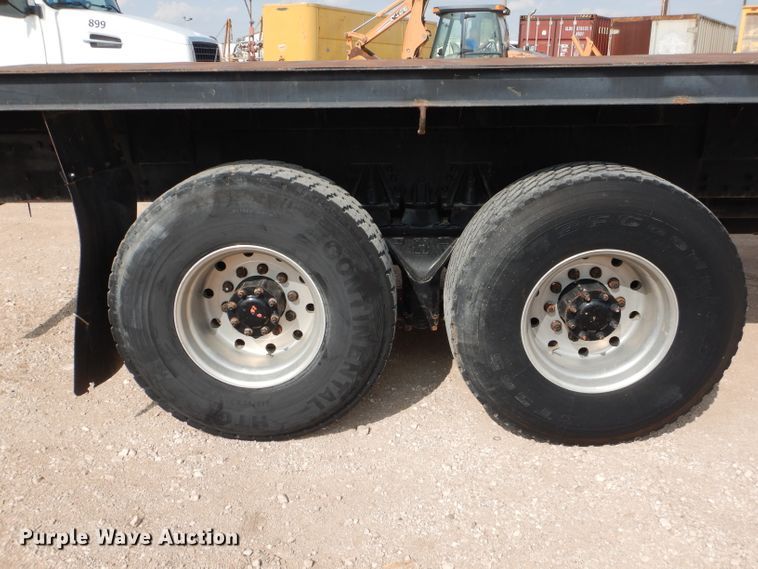 image for item DJ8766 1997 Peterbilt 357  flatbed truck