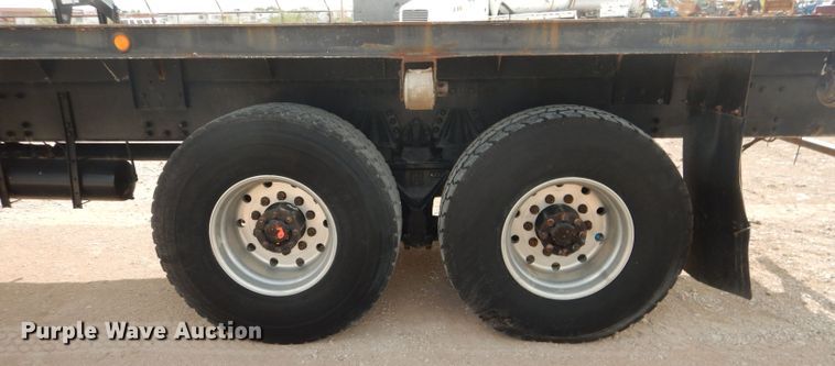 image for item DJ8766 1997 Peterbilt 357  flatbed truck