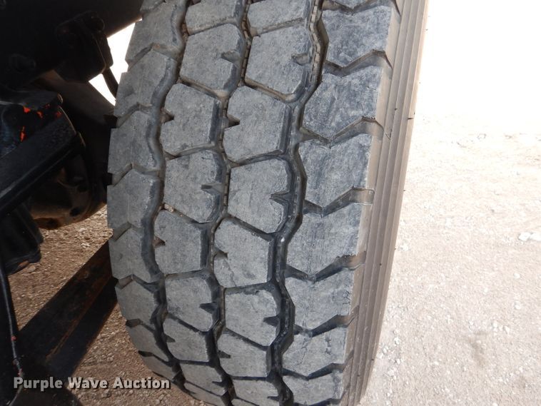 image for item DJ8766 1997 Peterbilt 357  flatbed truck