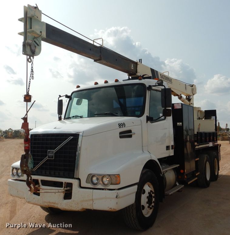 image for item DJ8767 2002 Volvo VHD  crane truck