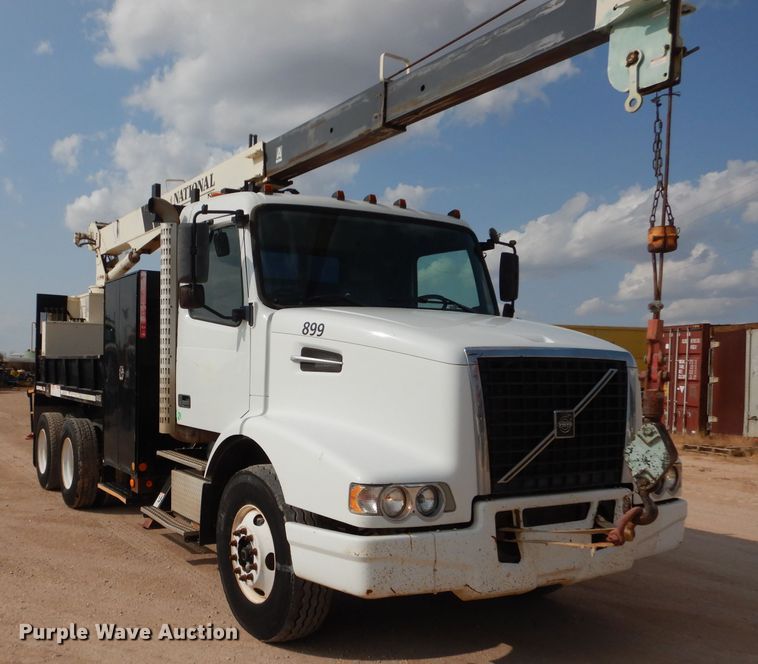 image for item DJ8767 2002 Volvo VHD  crane truck