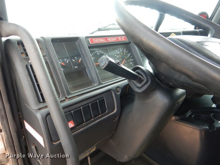 image for item DJ8767 2002 Volvo VHD  crane truck