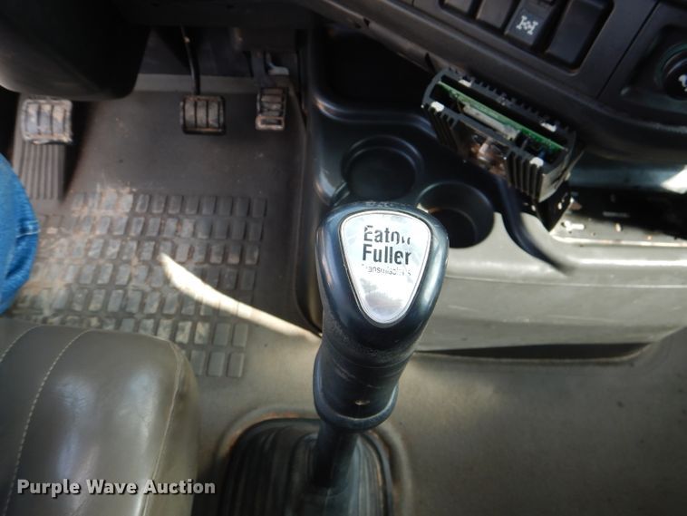 image for item DJ8767 2002 Volvo VHD  crane truck