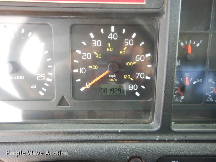 image for item DJ8767 2002 Volvo VHD  crane truck