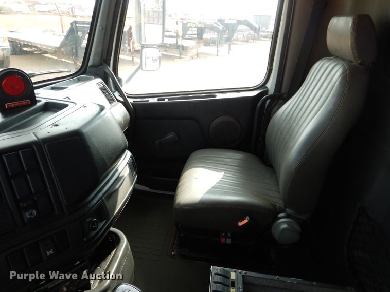 image for item DJ8767 2002 Volvo VHD  crane truck