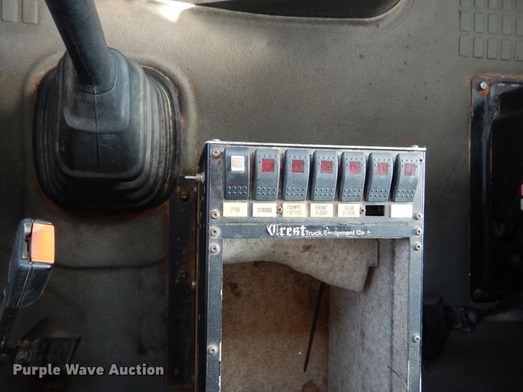 image for item DJ8767 2002 Volvo VHD  crane truck