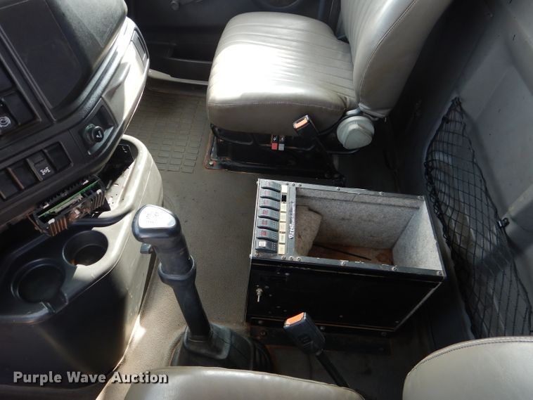 image for item DJ8767 2002 Volvo VHD  crane truck