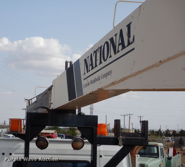 image for item DJ8767 2002 Volvo VHD  crane truck