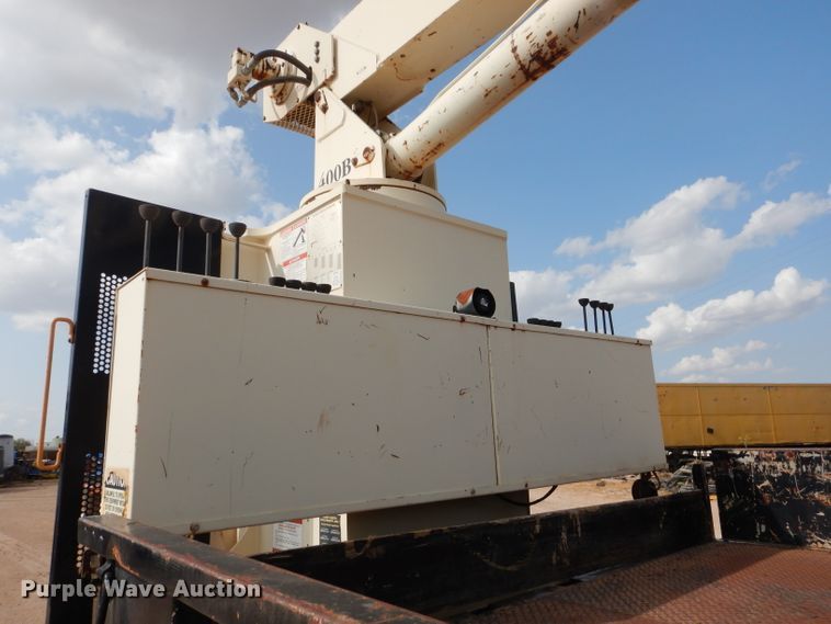 image for item DJ8767 2002 Volvo VHD  crane truck