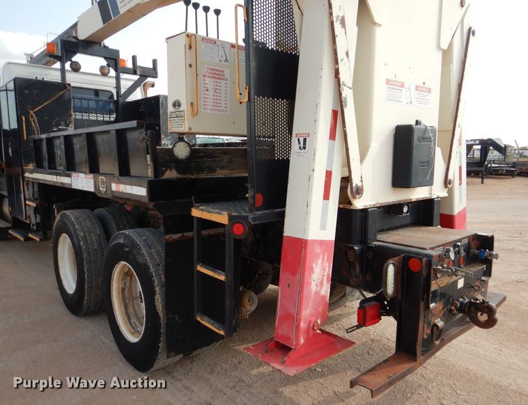 image for item DJ8767 2002 Volvo VHD  crane truck