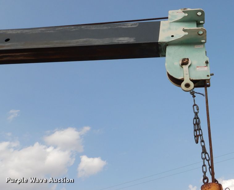 image for item DJ8767 2002 Volvo VHD  crane truck