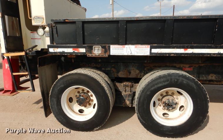 image for item DJ8767 2002 Volvo VHD  crane truck