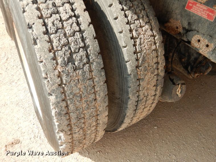 image for item DJ8767 2002 Volvo VHD  crane truck