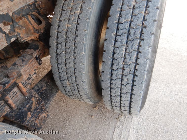 image for item DJ8767 2002 Volvo VHD  crane truck