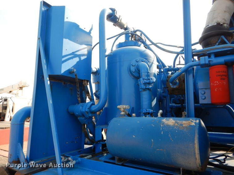 image for item DJ8768 Ingersoll Rand air compressor and Lufkin trailer