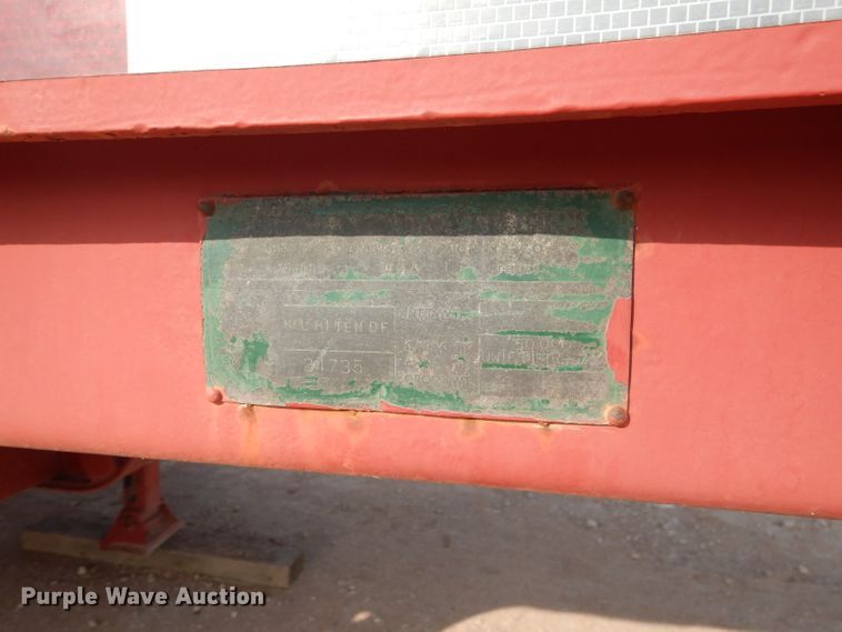 image for item DJ8768 Ingersoll Rand air compressor and Lufkin trailer