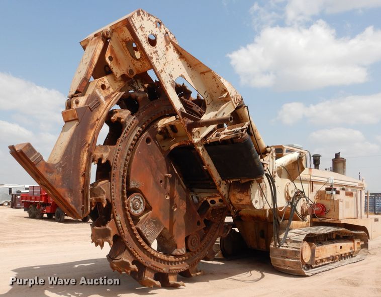 image for item DJ8769 1994 Capitol CTC 800  bucket wheel trencher with chain attachment