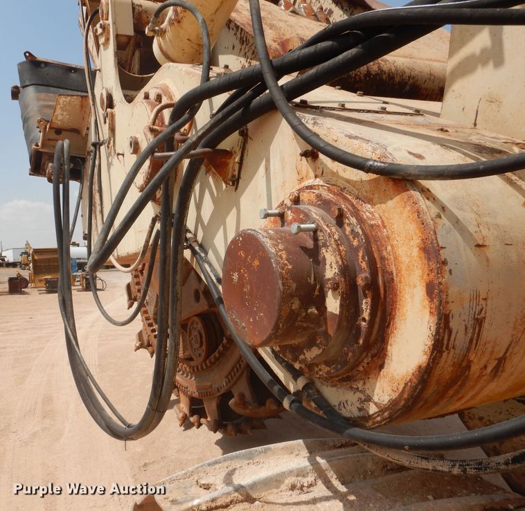 image for item DJ8769 1994 Capitol CTC 800  bucket wheel trencher with chain attachment