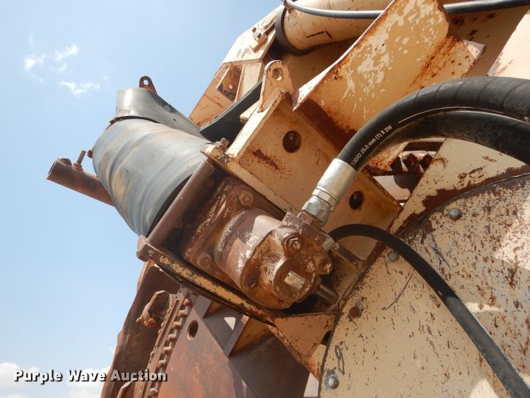 image for item DJ8769 1994 Capitol CTC 800  bucket wheel trencher with chain attachment