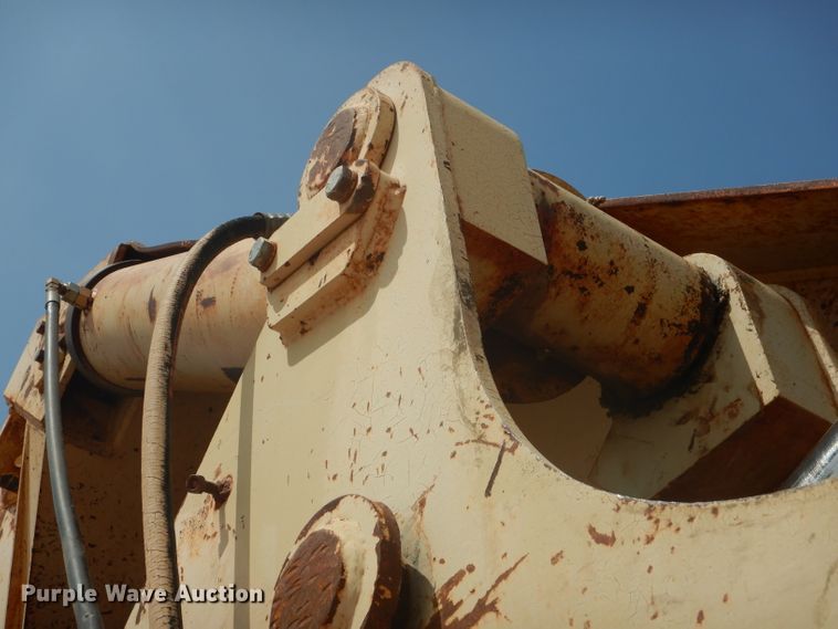 image for item DJ8769 1994 Capitol CTC 800  bucket wheel trencher with chain attachment