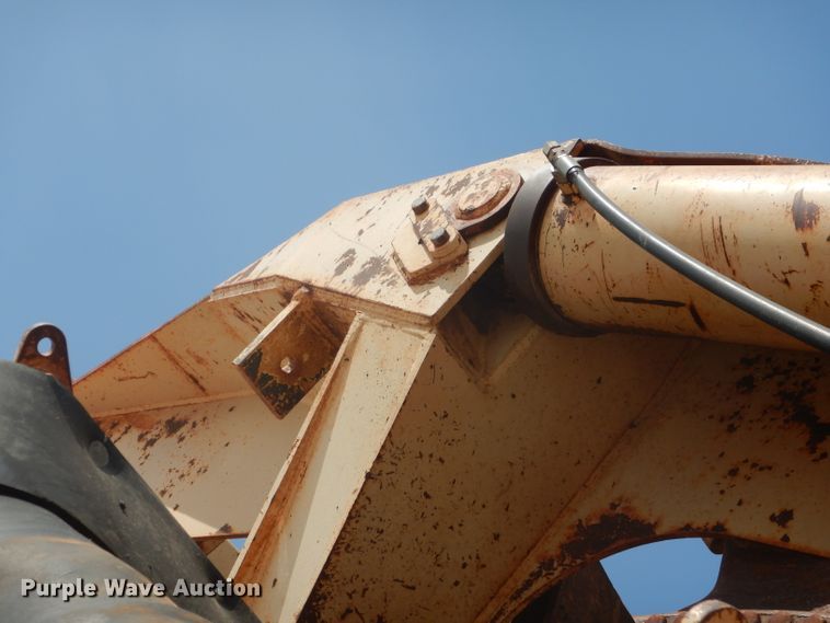 image for item DJ8769 1994 Capitol CTC 800  bucket wheel trencher with chain attachment