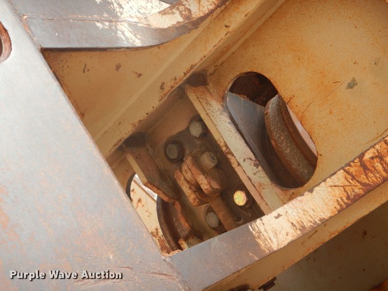 image for item DJ8769 1994 Capitol CTC 800  bucket wheel trencher with chain attachment