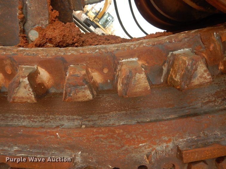 image for item DJ8769 1994 Capitol CTC 800  bucket wheel trencher with chain attachment