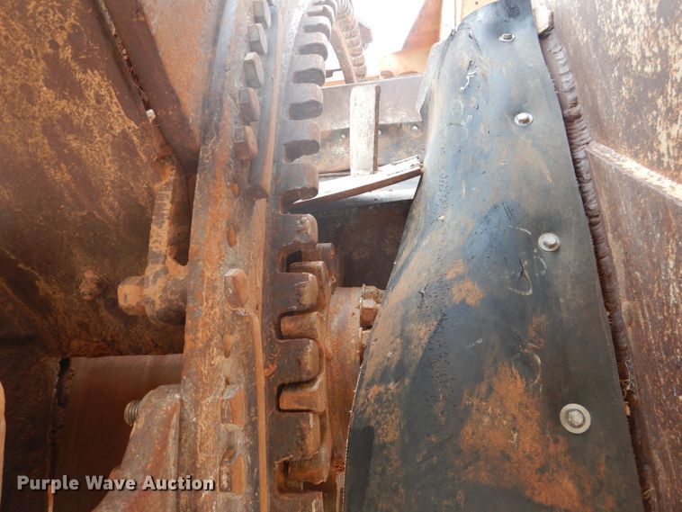 image for item DJ8769 1994 Capitol CTC 800  bucket wheel trencher with chain attachment