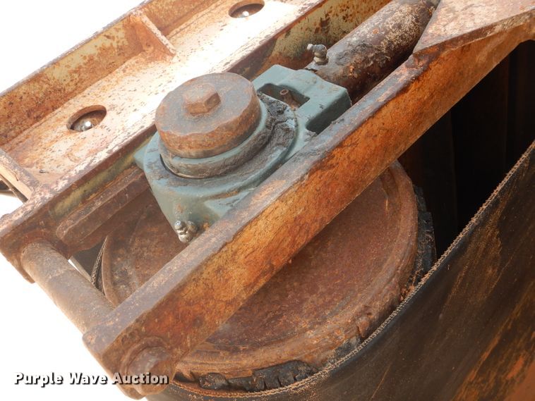 image for item DJ8769 1994 Capitol CTC 800  bucket wheel trencher with chain attachment