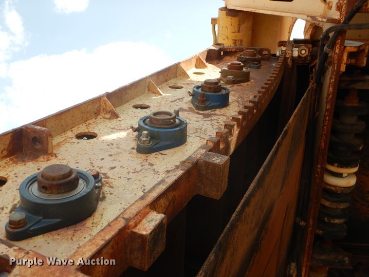 image for item DJ8769 1994 Capitol CTC 800  bucket wheel trencher with chain attachment