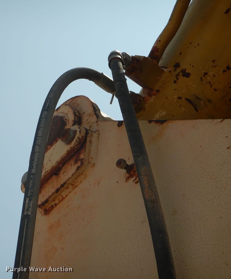 image for item DJ8769 1994 Capitol CTC 800  bucket wheel trencher with chain attachment