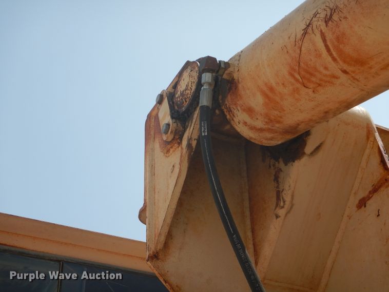 image for item DJ8769 1994 Capitol CTC 800  bucket wheel trencher with chain attachment