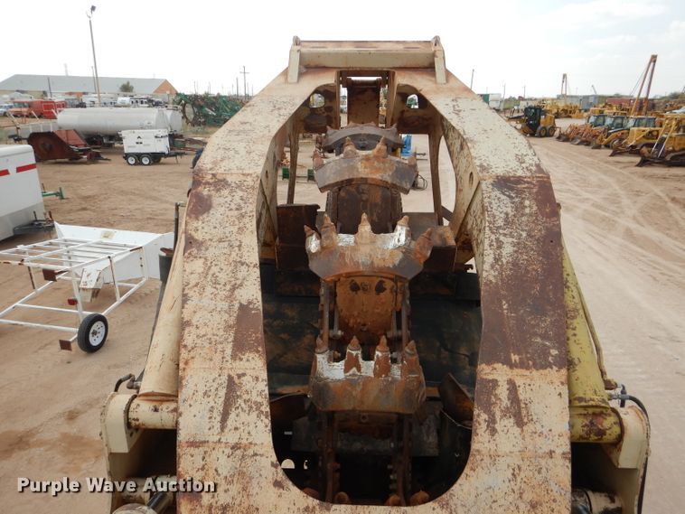 image for item DJ8769 1994 Capitol CTC 800  bucket wheel trencher with chain attachment