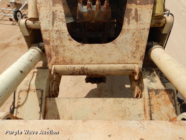 image for item DJ8769 1994 Capitol CTC 800  bucket wheel trencher with chain attachment