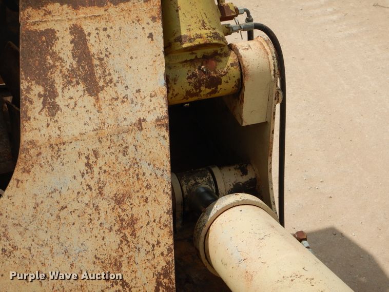 image for item DJ8769 1994 Capitol CTC 800  bucket wheel trencher with chain attachment