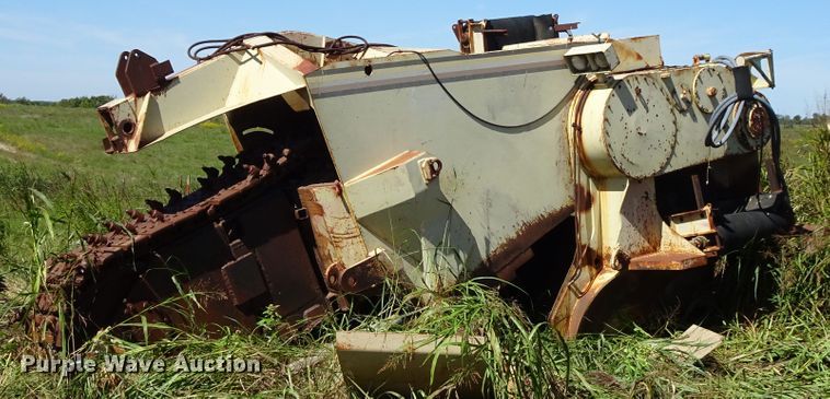 image for item DJ8769 1994 Capitol CTC 800  bucket wheel trencher with chain attachment