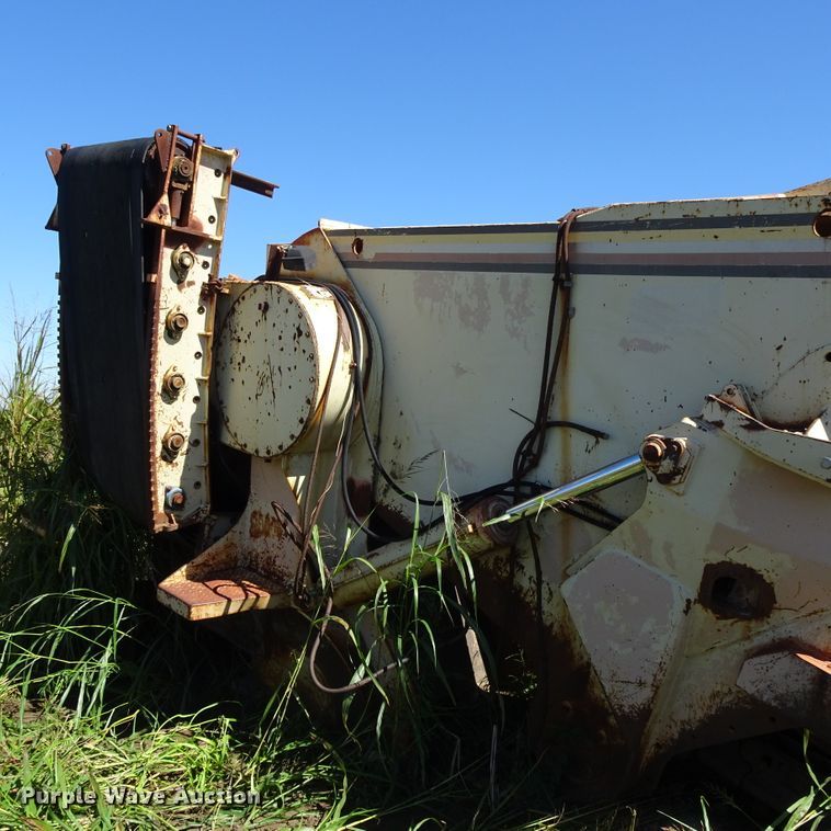 image for item DJ8769 1994 Capitol CTC 800  bucket wheel trencher with chain attachment