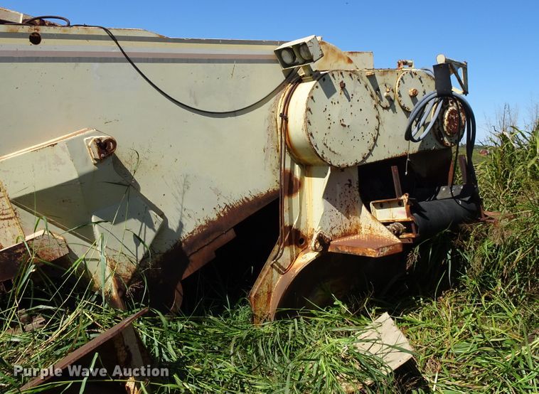 image for item DJ8769 1994 Capitol CTC 800  bucket wheel trencher with chain attachment