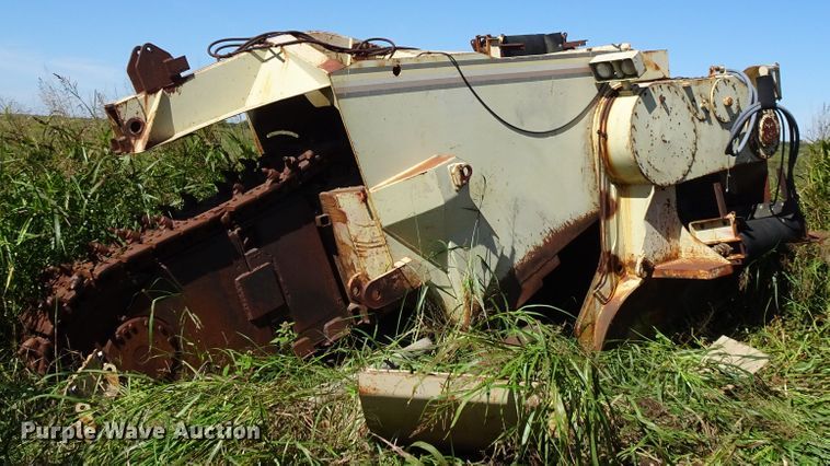 image for item DJ8769 1994 Capitol CTC 800  bucket wheel trencher with chain attachment