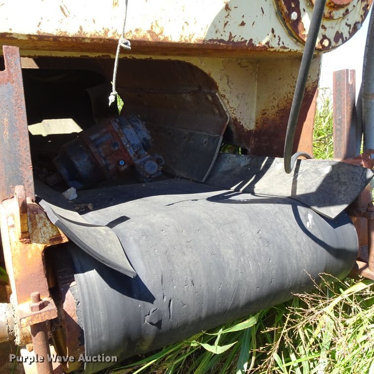 image for item DJ8769 1994 Capitol CTC 800  bucket wheel trencher with chain attachment