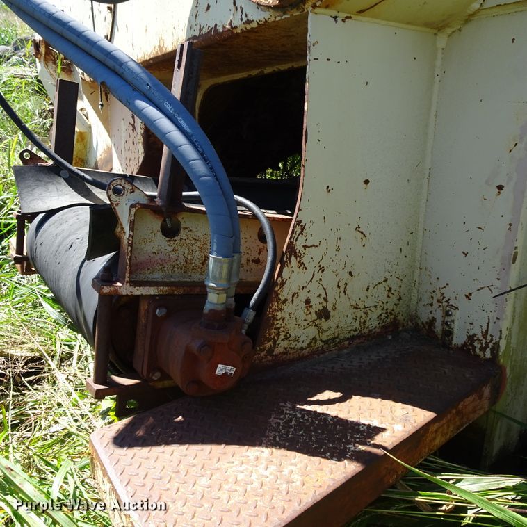 image for item DJ8769 1994 Capitol CTC 800  bucket wheel trencher with chain attachment